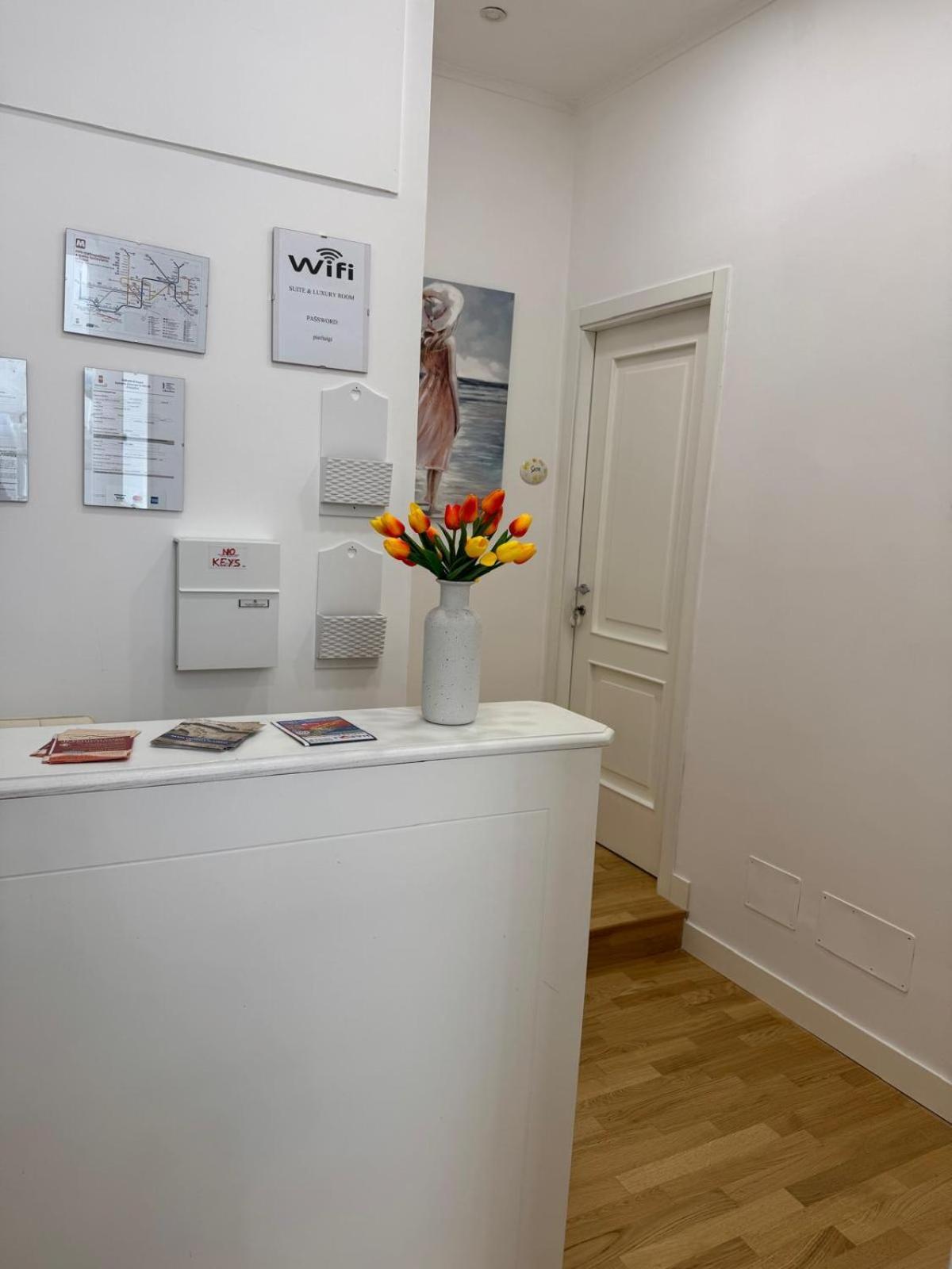 Suite&Luxury Rooms Palazzo Diomede Carafa Napoli Exterior foto